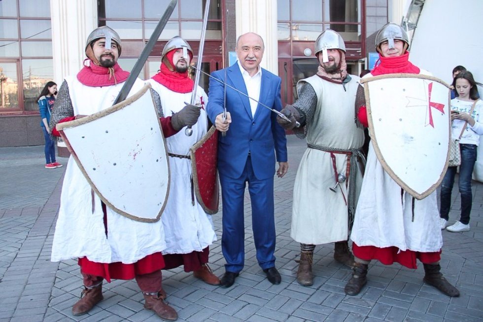 Первый интерактивный научно-популярный лекторий 'Наука в летнюю ночь' Первый интерактивный научно-популярный лекторий 'Наука в летнюю ночь'