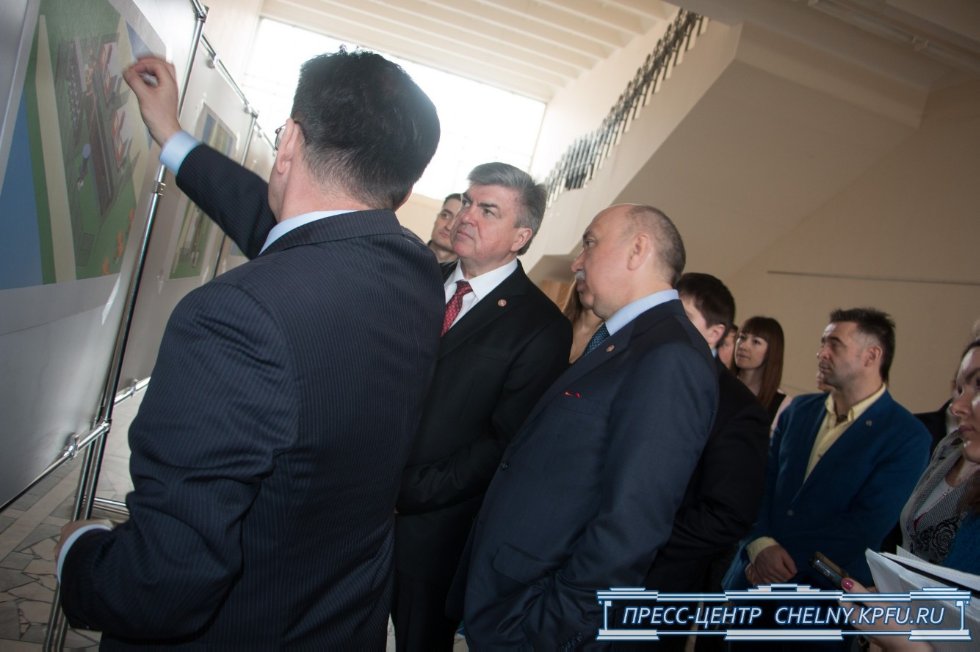 Крупнейший китайский производитель бытовой техники Haier открыл учебный центр на базе КФУ Крупнейший китайский производитель бытовой техники Haier открыл учебный центр на базе КФУ