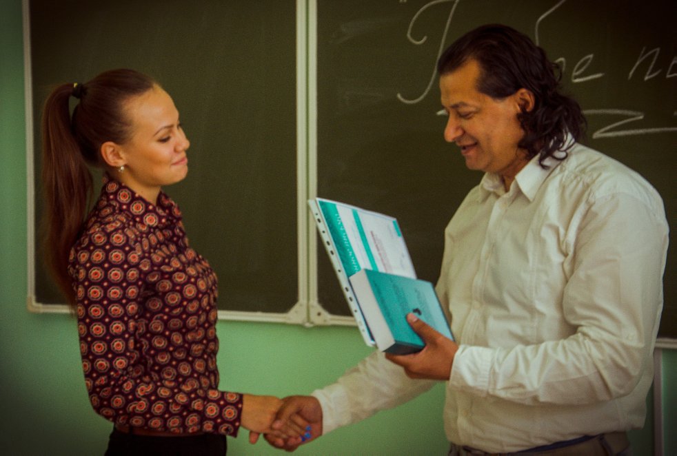 Торжественная церемония награждения победителей конкурса 'Голубое перо' Торжественная церемония награждения победителей конкурса 'Голубое перо'