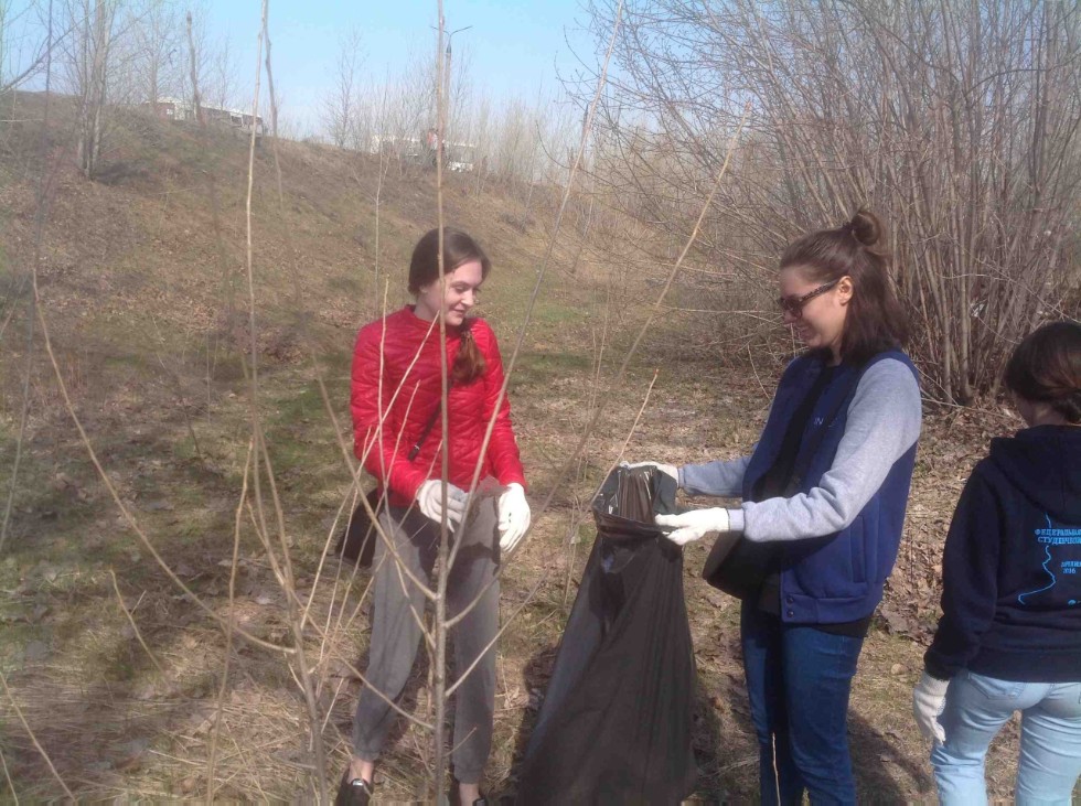 Трудовая ламбада на железнодорожных склонах Трудовая ламбада на железнодорожных склонах