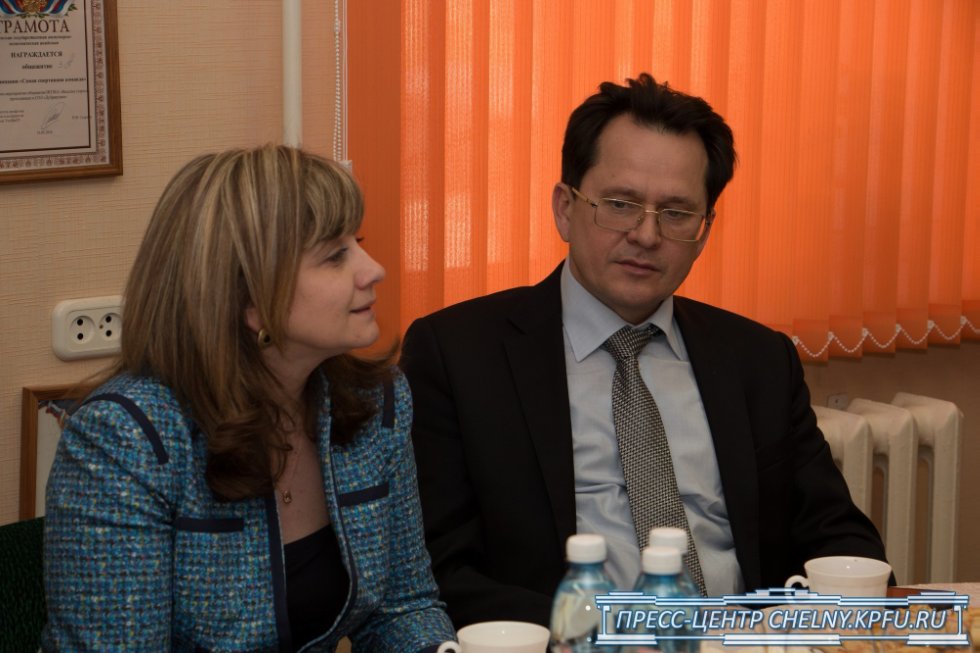 Депутат Альфия Когогина оценила общежитие Набережночелнинского института КФУ Депутат Альфия Когогина оценила общежитие Набережночелнинского института КФУ