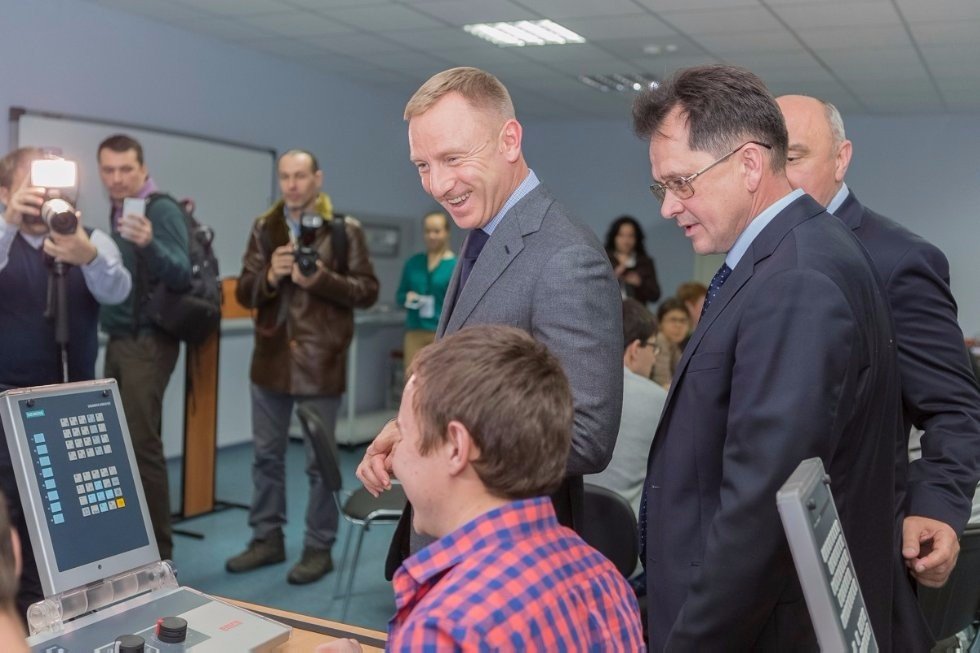 Minister of Education and Science Dmitry Livanov Visits Kazan University Engineering Center in Naberezhnye Chelny