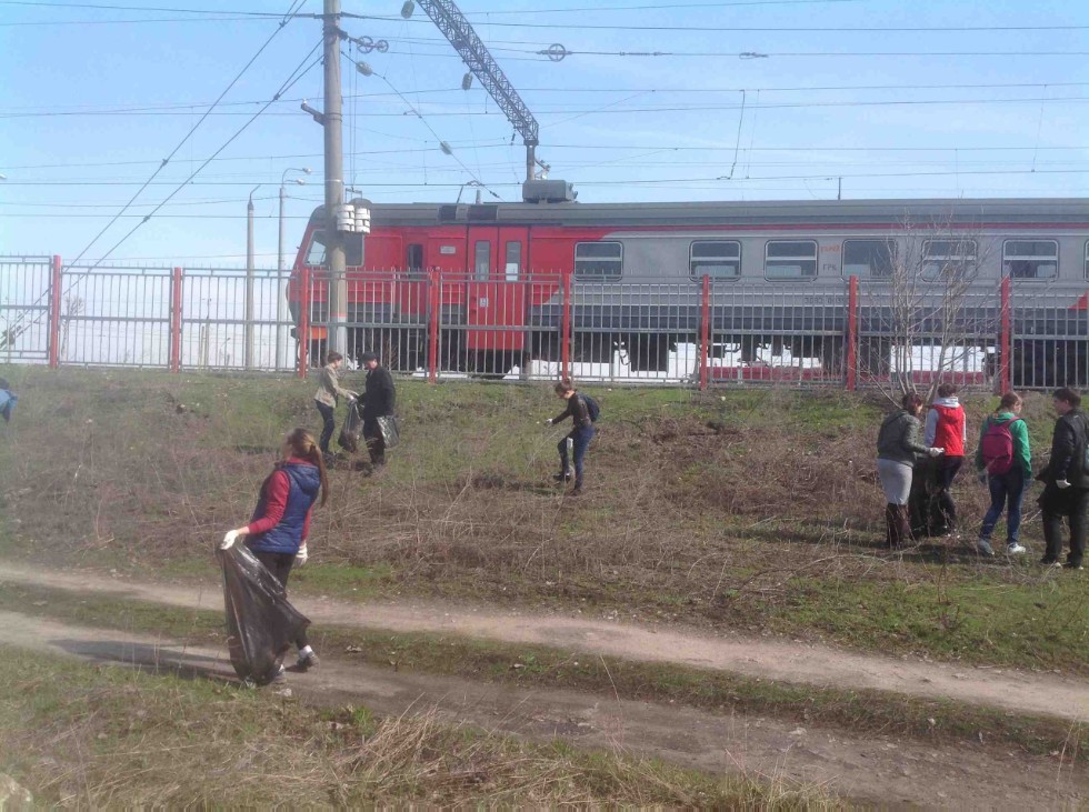 Трудовая ламбада на железнодорожных склонах Трудовая ламбада на железнодорожных склонах