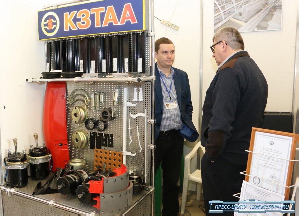 Рустам Минниханов: 'Наша стратегическая цель - это диверсификация экономики' Рустам Минниханов: 'Наша стратегическая цель - это диверсификация экономики'