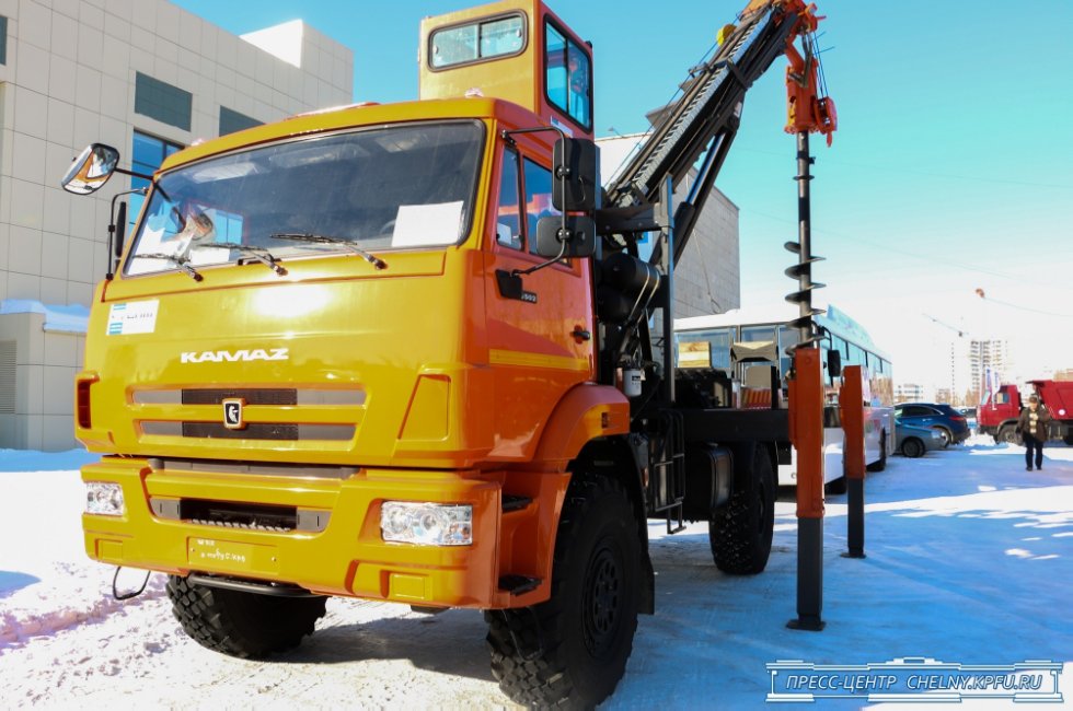 Рустам Минниханов: 'Наша стратегическая цель - это диверсификация экономики' Рустам Минниханов: 'Наша стратегическая цель - это диверсификация экономики'