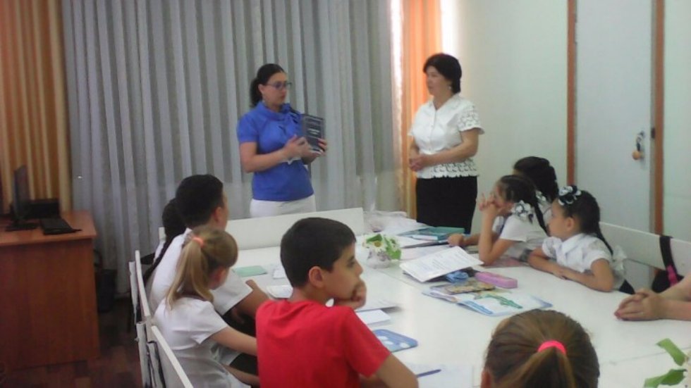 Профессор КФУ Ф.Сайфулина побывала с визитом в г.Бишкек Профессор КФУ Ф.Сайфулина побывала с визитом в г.Бишкек