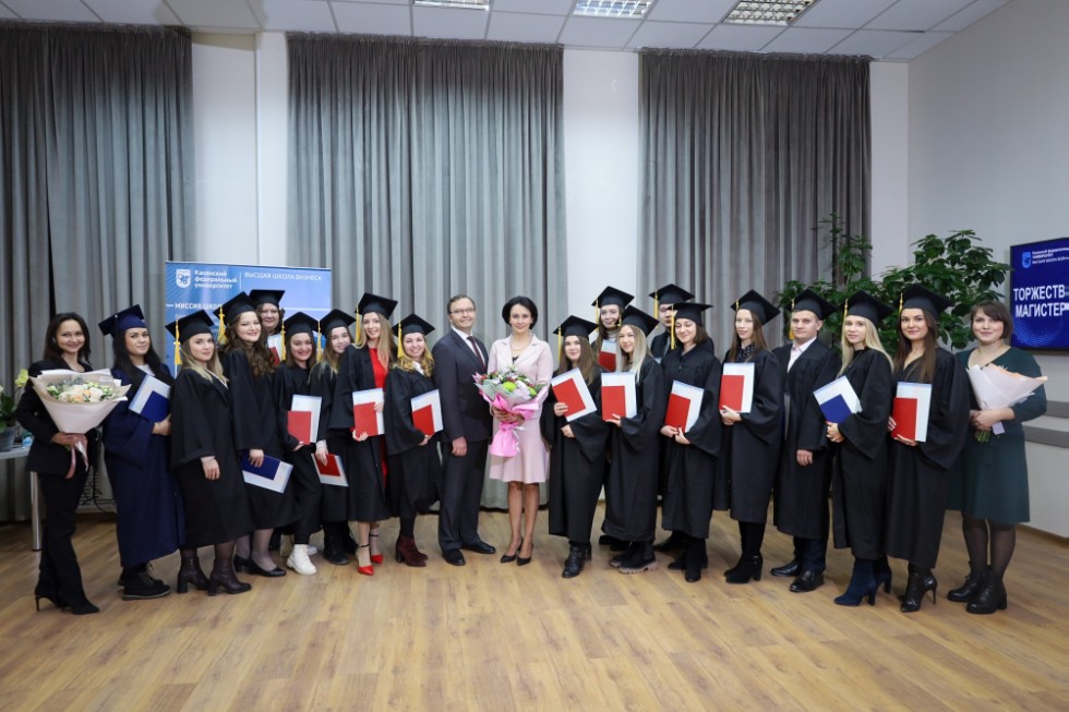 eremony of delivering diplomas to graduates of master's programs ,diplomas,mba,programs
