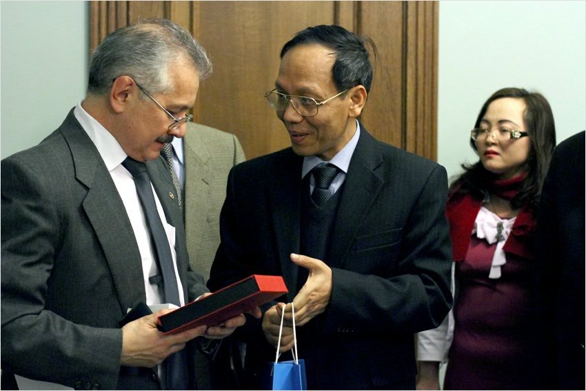 В КФУ ? делегация из Вьетнама В КФУ ? делегация из Вьетнама