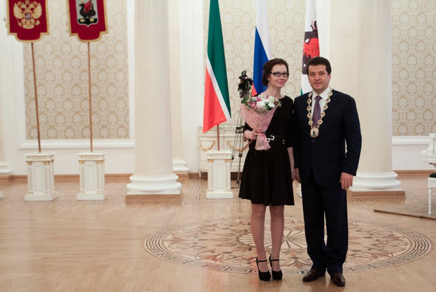 Тринадцать студентов и аспирантов Казанского университета удостоились именных стипендий мэра Ильсура Метшина Тринадцать студентов и аспирантов Казанского университета удостоились именных стипендий мэра Ильсура Метшина