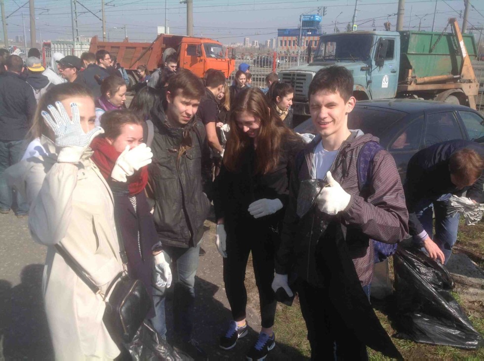 Трудовая ламбада на железнодорожных склонах Трудовая ламбада на железнодорожных склонах