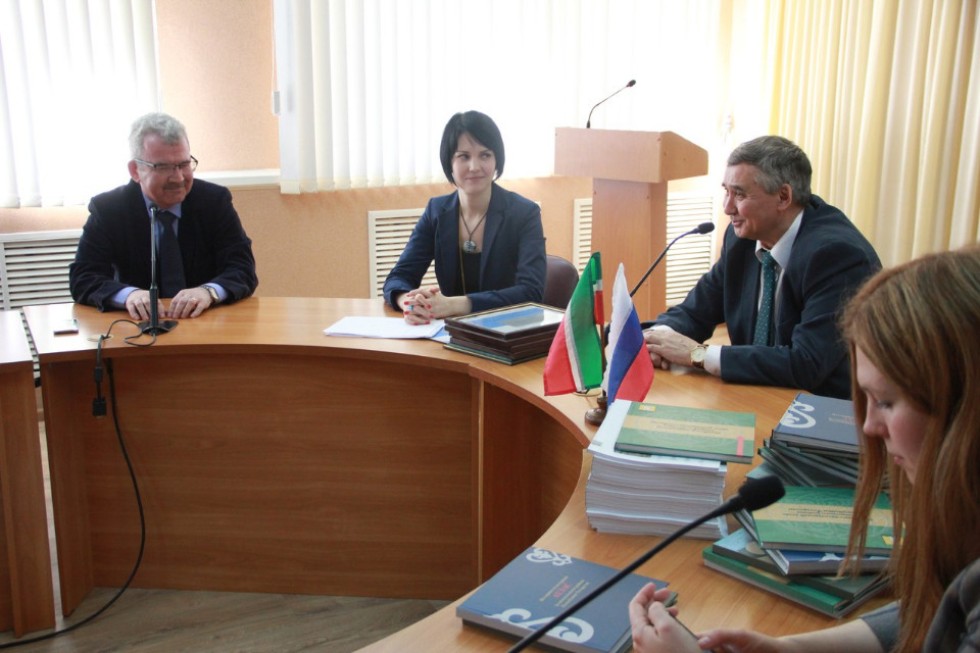 Проблемы сохранения историко-культурного наследия обсудили в КФУ Проблемы сохранения историко-культурного наследия обсудили в КФУ