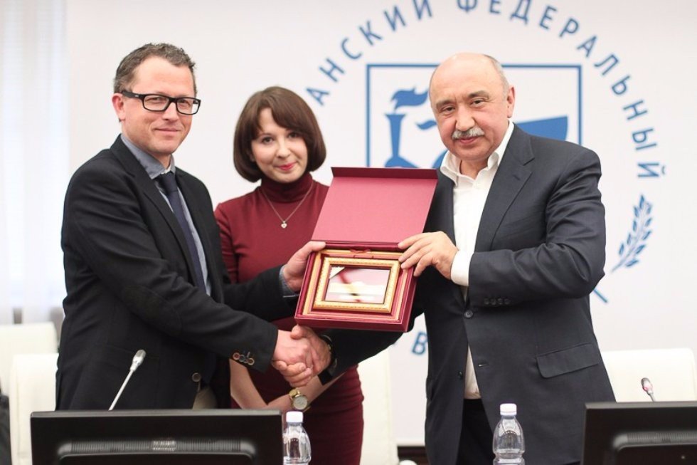 Kazan University and Intel Hold Joint Seminar