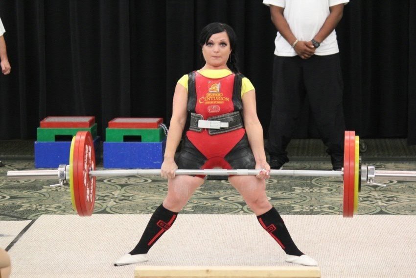 Student from KFU branch in Elabuga got 4 golden medals in powerlifting