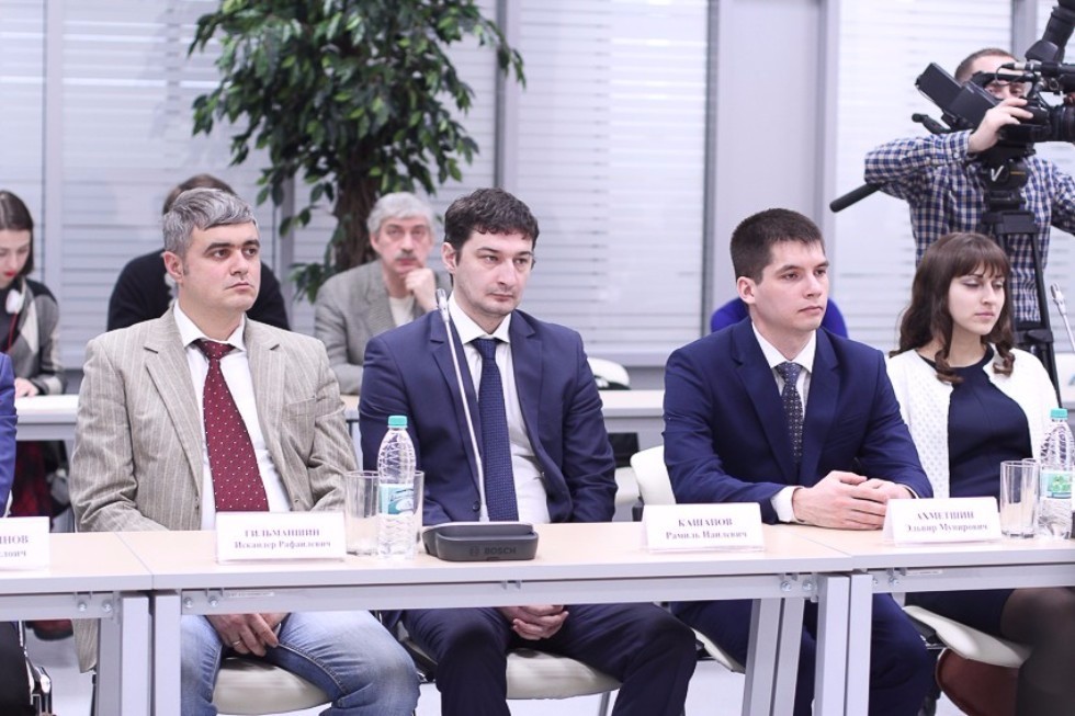 Rector Ilshat Gafurov Met with the Association of Young Scientists