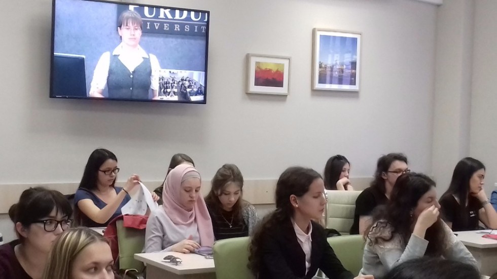 В ИФМК состоялся вебинар Have a Hoot with Kahoot! для студентов 3 курса В ИФМК состоялся вебинар Have a Hoot with Kahoot! для студентов 3 курса