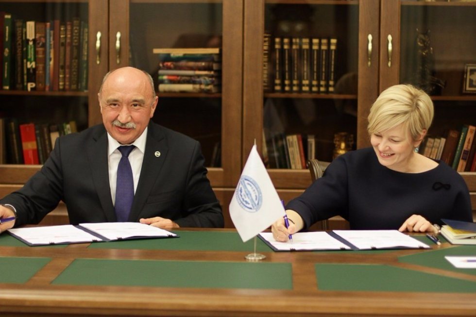 Kazan University and Johnson & Johnson to Cooperate in Medicine and Pharmacy Kazan University and Johnson & Johnson to Cooperate in Medicine and Pharmacy