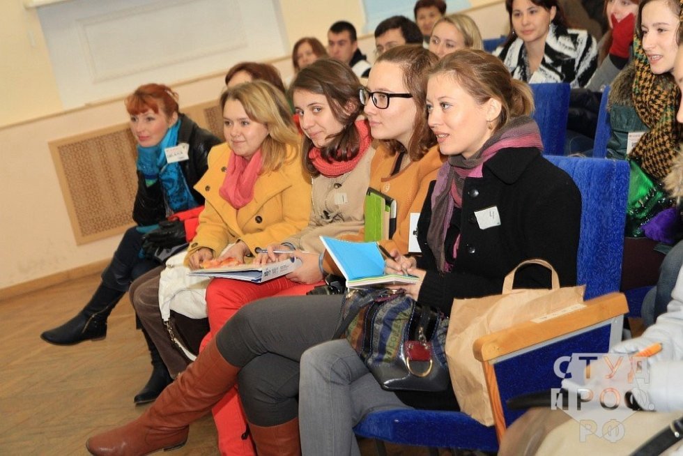 Students of KFU Branch in Naberezhnye Chelny Received Training as Volunteers for the Olympic Games 'Sochi 2014'