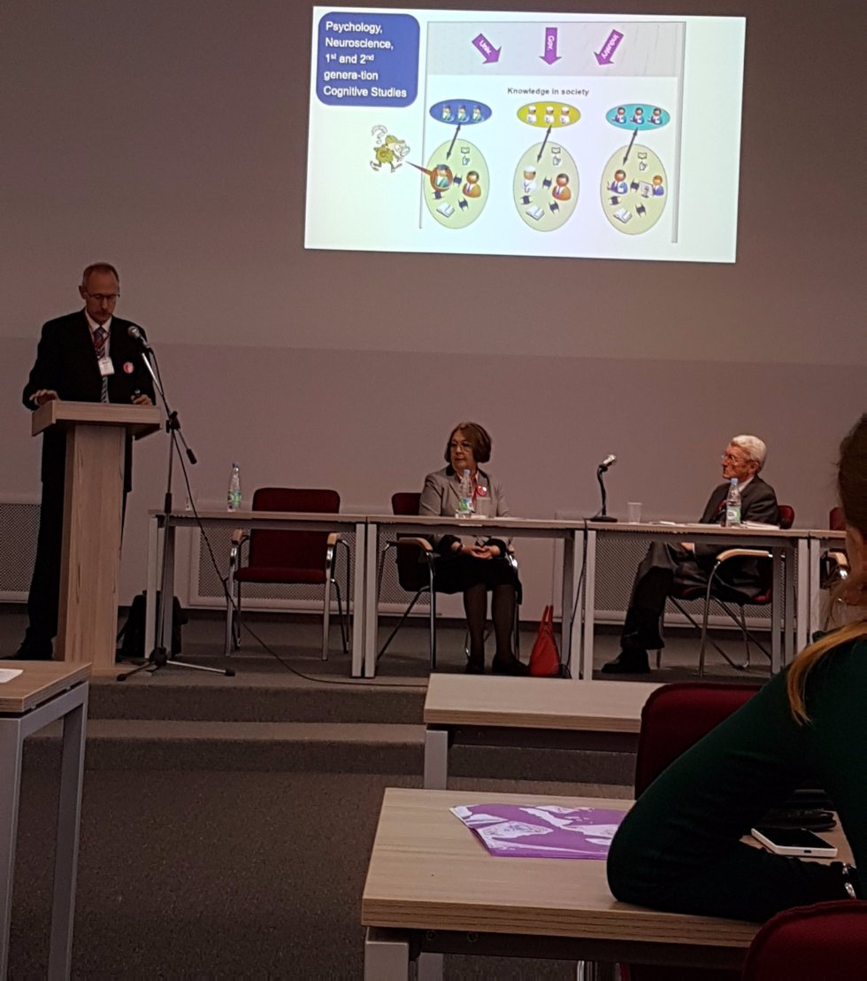 В Пермском государственном университете состоялся международный симпозиум по проблемам метафоры 'Metaphor as means of knowledge communication' В Пермском государственном университете состоялся международный симпозиум по проблемам метафоры 'Metaphor as means of knowledge communication'