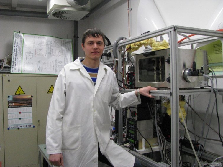 Professor Varfolomeev eliminates all differences between Russian and German laboratories