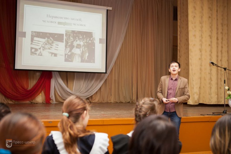 Участники центра изучения молодежных культур вновь побывали в школе Участники центра изучения молодежных культур вновь побывали в школе