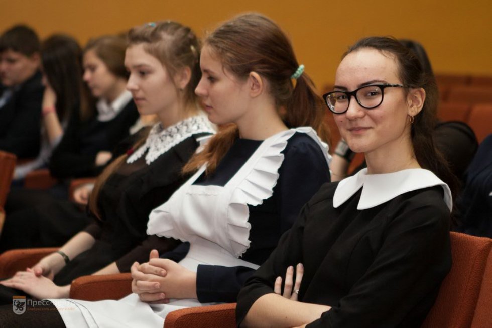 Участники центра изучения молодежных культур вновь побывали в школе Участники центра изучения молодежных культур вновь побывали в школе