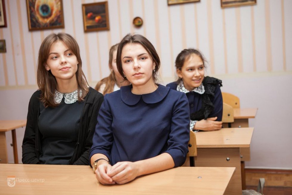 Участники центра изучения молодежных культур вновь побывали в школе Участники центра изучения молодежных культур вновь побывали в школе