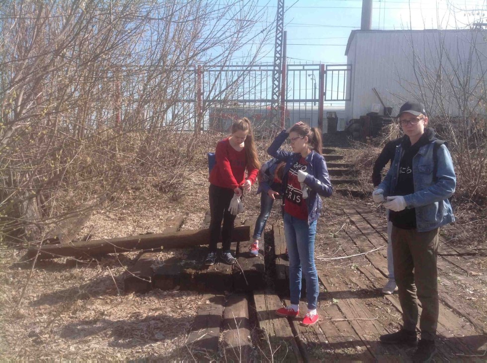 Трудовая ламбада на железнодорожных склонах Трудовая ламбада на железнодорожных склонах