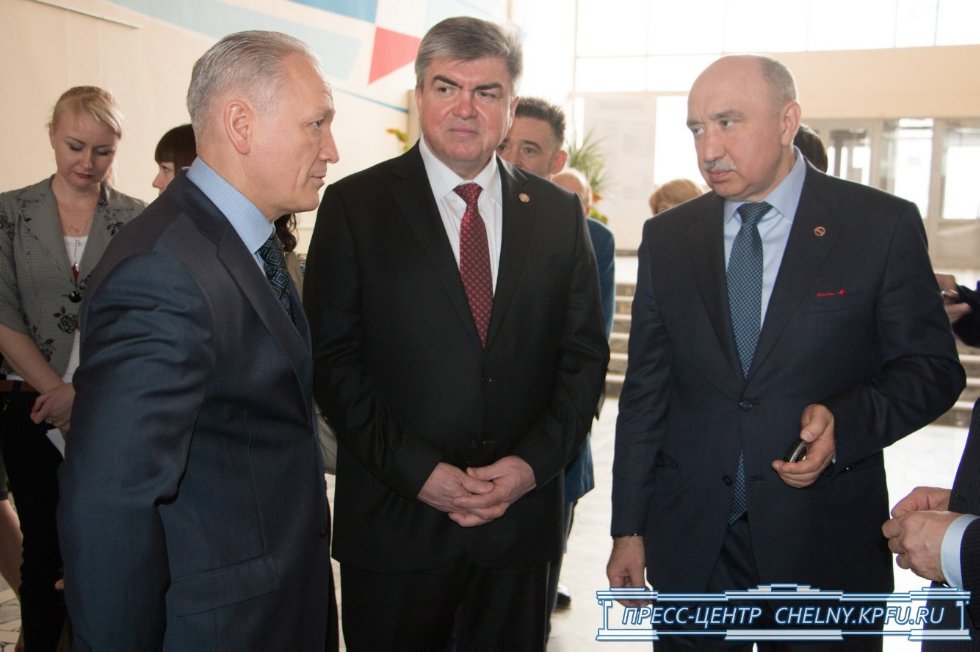 Крупнейший китайский производитель бытовой техники Haier открыл учебный центр на базе КФУ Крупнейший китайский производитель бытовой техники Haier открыл учебный центр на базе КФУ