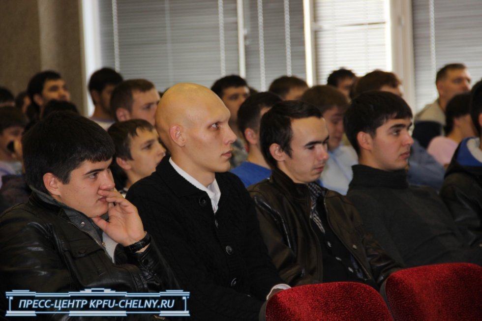 Workshop by Ednan Khan, FordSollers Manager, at KFU branch in Naberezhnye Chelny