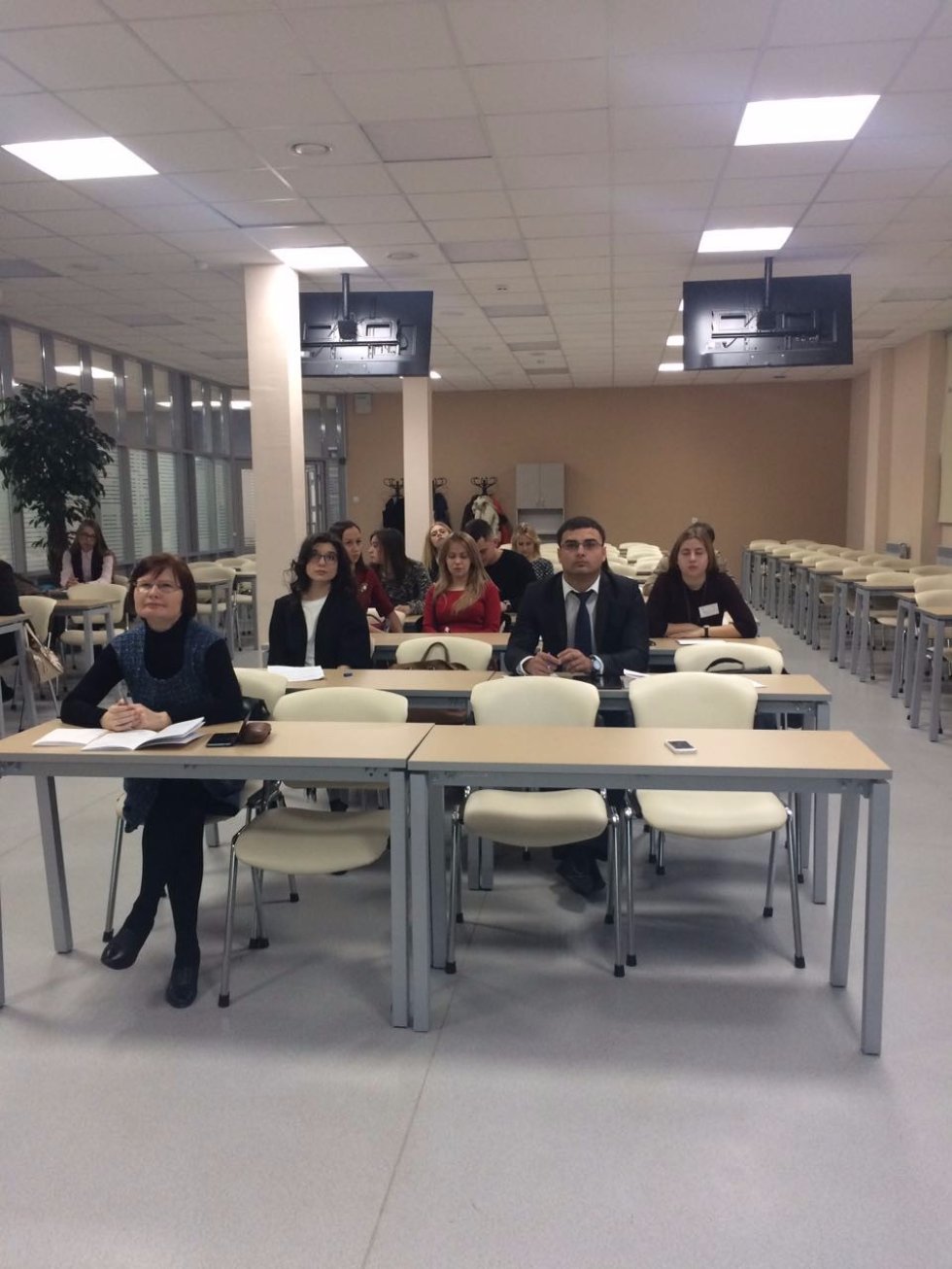 Кафедра банковского дела на Международном симпозиуме по управлению, экономике и финансам Кафедра банковского дела на Международном симпозиуме по управлению, экономике и финансам