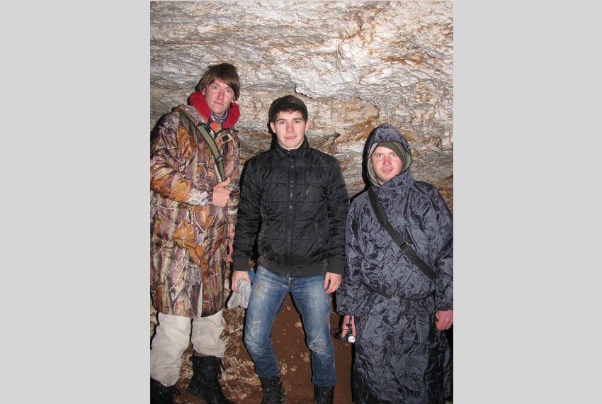 Экскурсия в пещеру В октябре 2013 года пятикурсники кафедры Сайфутдинов Руслан и Кузнецова Светлана приняли участие в третьей полевой школе по почвенной зоологии и экологии для молодых ученых 'Почвенно-зоологические исследования: от планирования к публикации'.