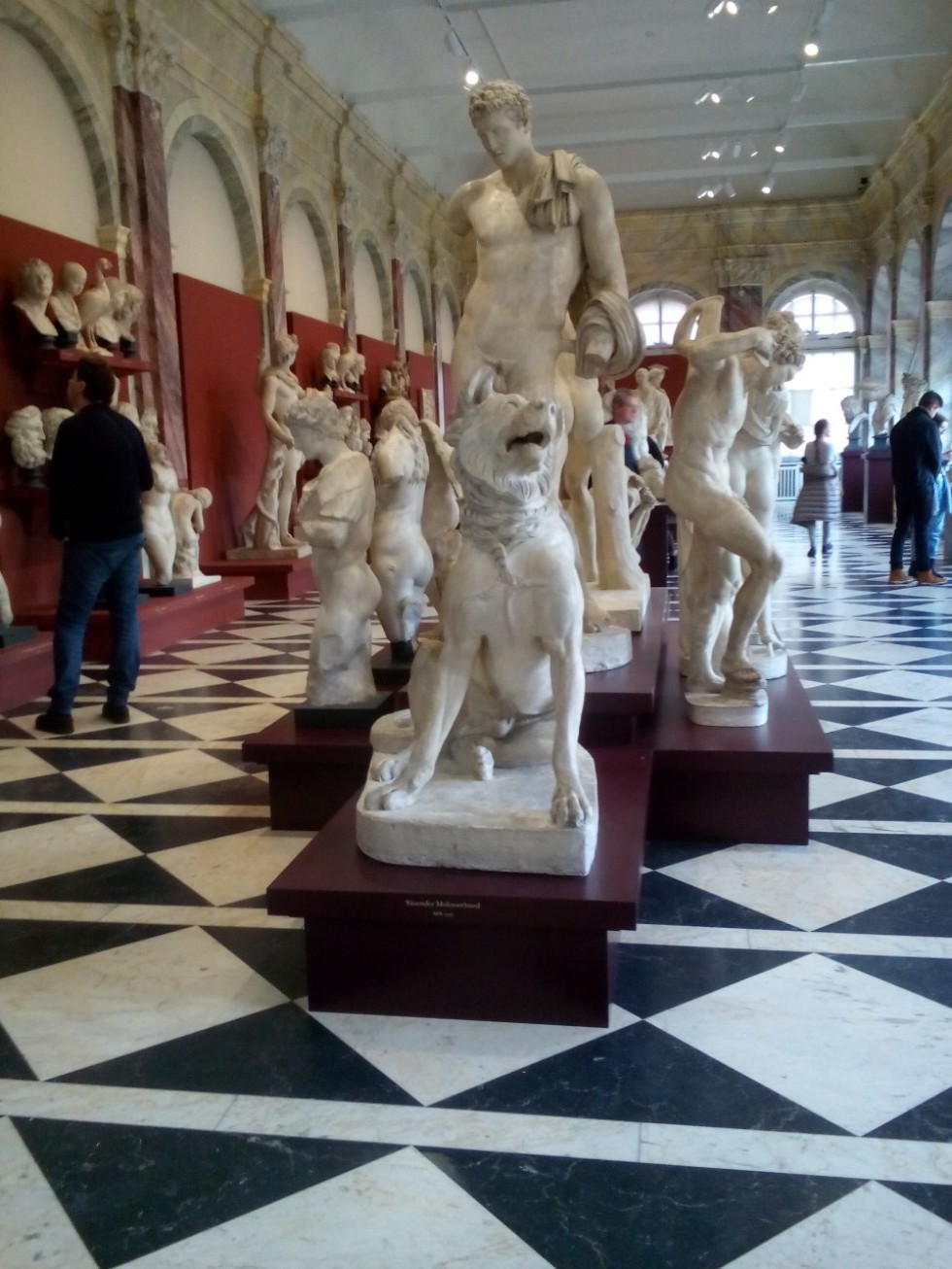 Студенты и преподаватели кафедры дизайна и национальных искусств ИФМК КФУ завоевали первое место в Германии Студенты и преподаватели кафедры дизайна и национальных искусств ИФМК КФУ завоевали первое место в Германии