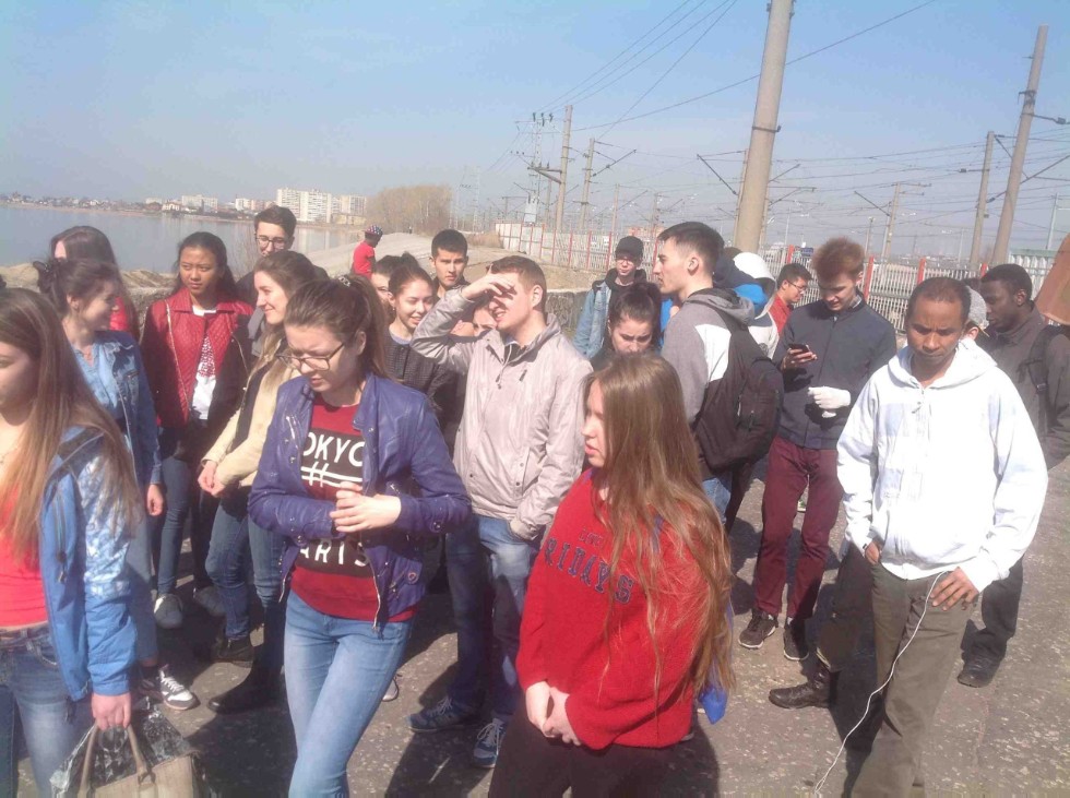 Трудовая ламбада на железнодорожных склонах Трудовая ламбада на железнодорожных склонах