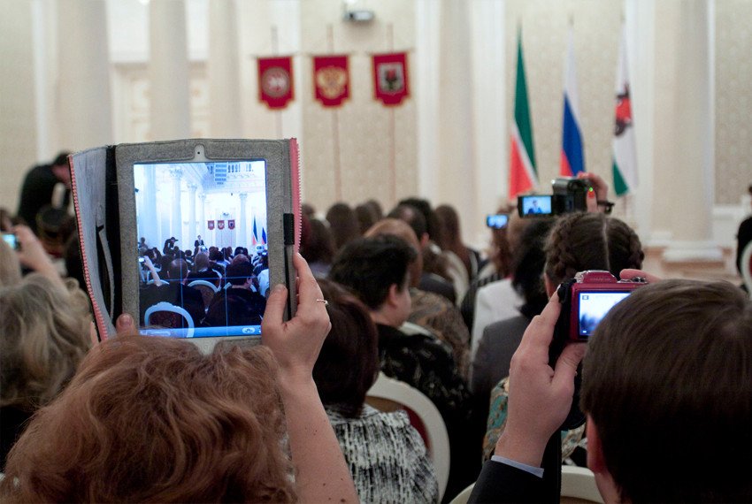 Тринадцать студентов и аспирантов Казанского университета удостоились именных стипендий мэра Ильсура Метшина Тринадцать студентов и аспирантов Казанского университета удостоились именных стипендий мэра Ильсура Метшина