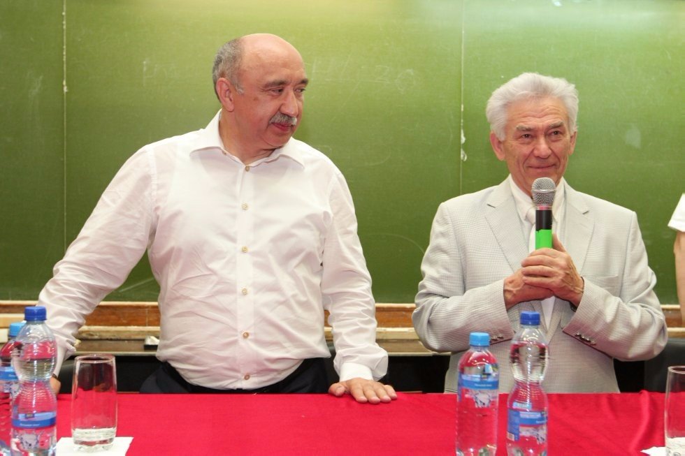 Albert Aganov Resigns as Director of the Institute of Physics, Sergey Nikitin Steps Up