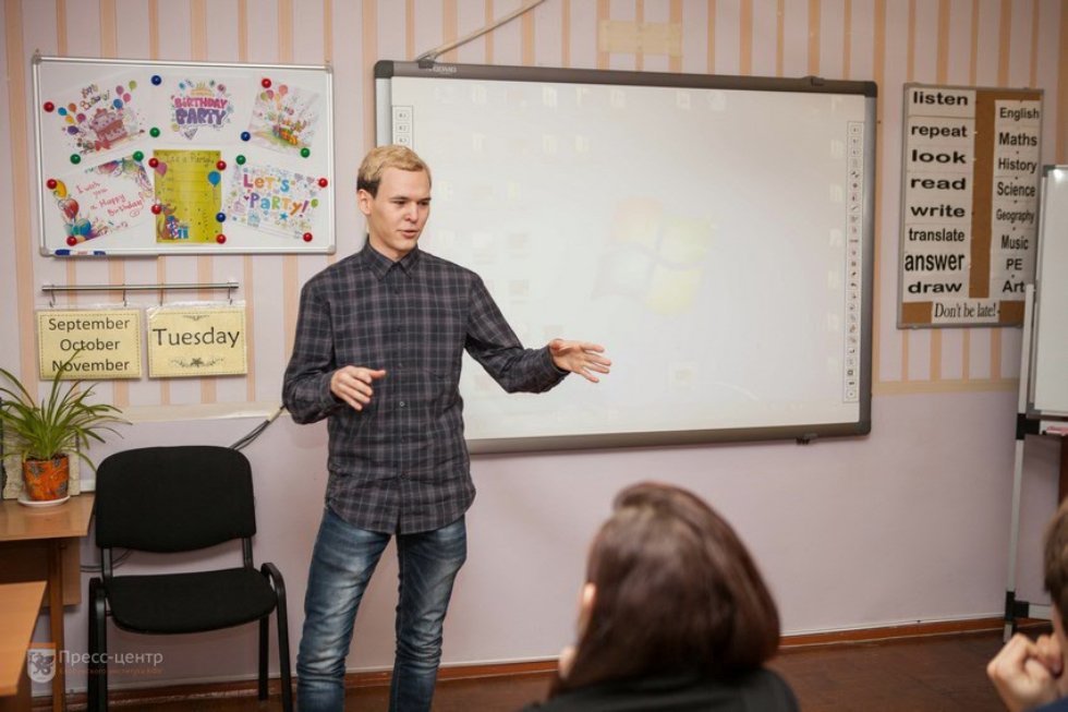 Участники центра изучения молодежных культур вновь побывали в школе Участники центра изучения молодежных культур вновь побывали в школе