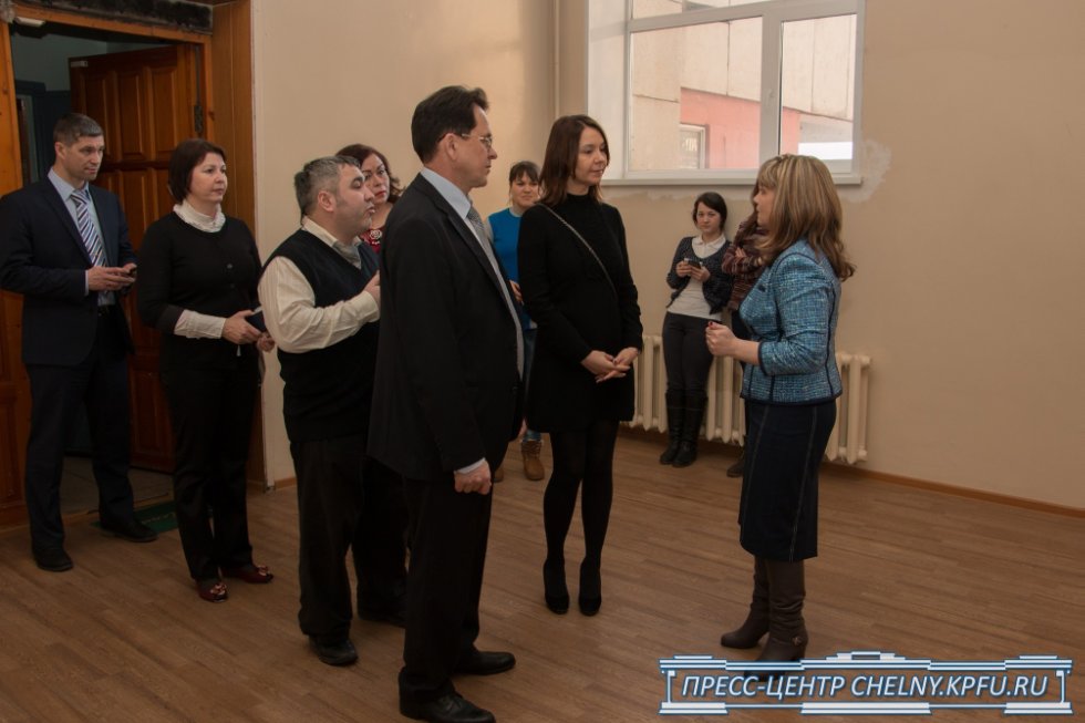 Депутат Альфия Когогина оценила общежитие Набережночелнинского института КФУ Депутат Альфия Когогина оценила общежитие Набережночелнинского института КФУ