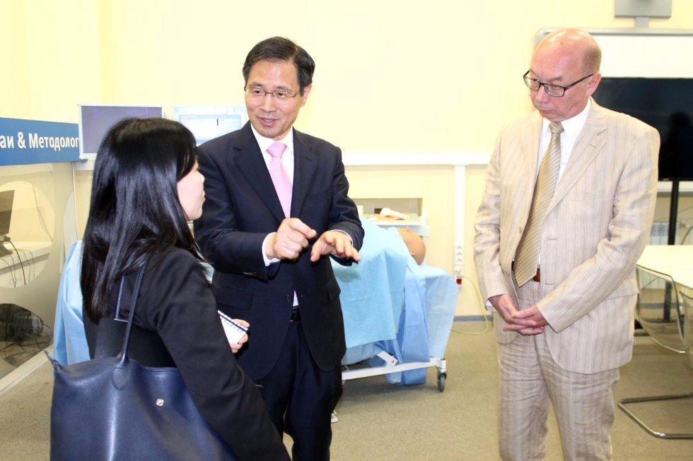 Ambassador Park Ro-byug of South Korea Ready to Work on Further Expansion of Cooperation ,South Korea, Medical Simulation Center, ITIS, ICMIT, IFMB, Samsung, Android