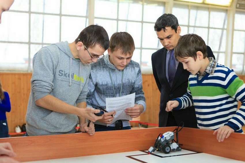 Соревнования по робототехнике Соревнования по робототехнике