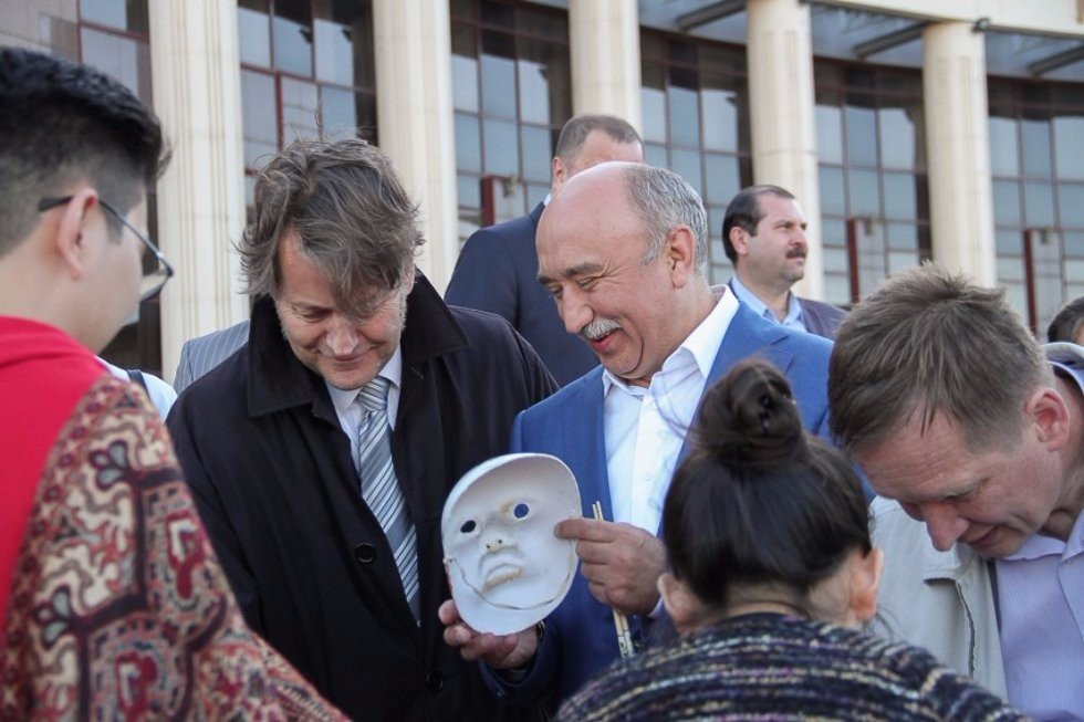 Science Night ? Hand-Made Dolls, Public Lectures and Mandala Drawings Science Night ? Hand-Made Dolls, Public Lectures and Mandala Drawings