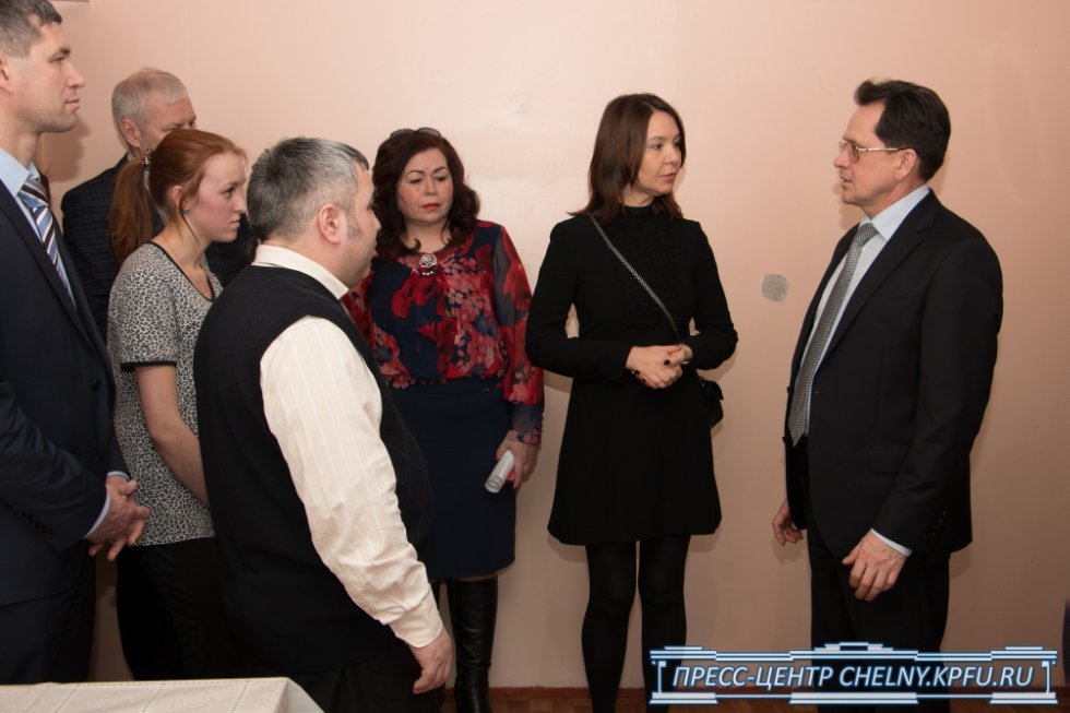 Депутат Альфия Когогина оценила общежитие Набережночелнинского института КФУ Депутат Альфия Когогина оценила общежитие Набережночелнинского института КФУ