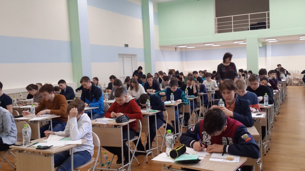 Республиканская олимпиада школьников по физике 'Путь к Олимпу' Республиканская олимпиада школьников по физике 'Путь к Олимпу'