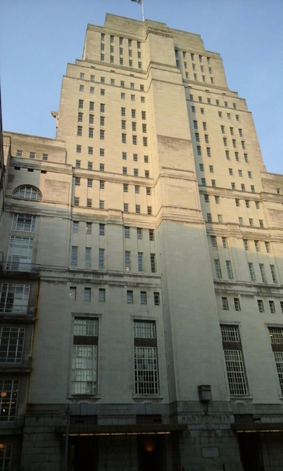 Международный Симпозиум 'Присутствие через звук: место и современная музыка Восточной Азии' Международный Симпозиум 'Присутствие через звук: место и современная музыка Восточной Азии'