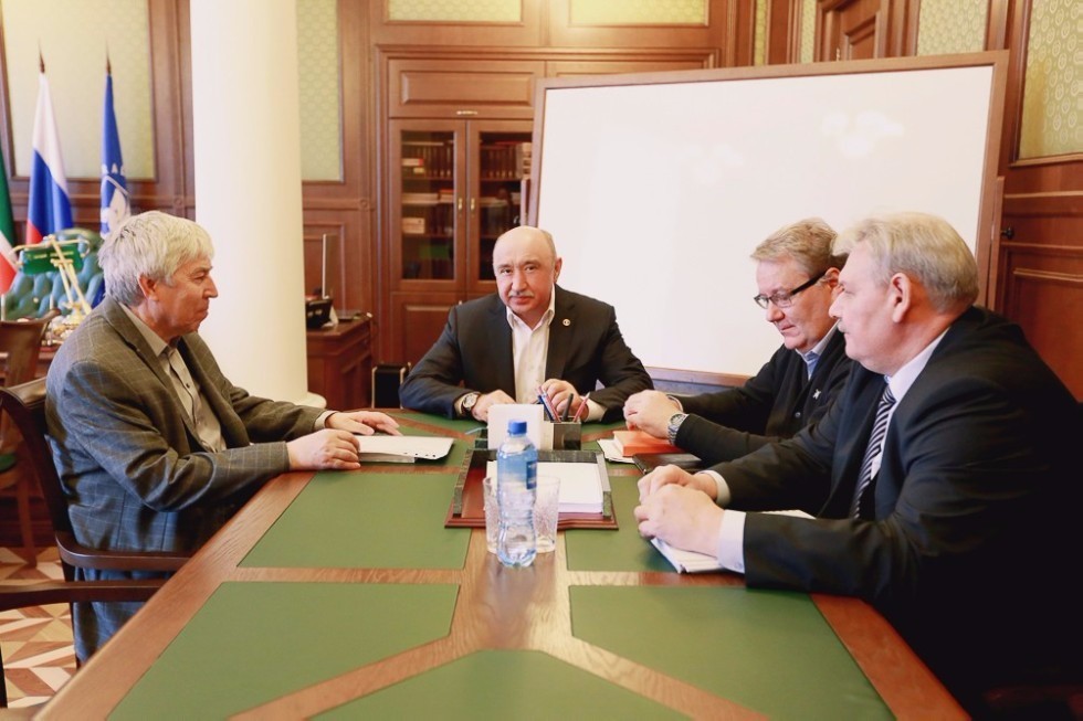 Kazan University and Skoltech Center for Photonics and Quantum Materials Plan Joint Curricula