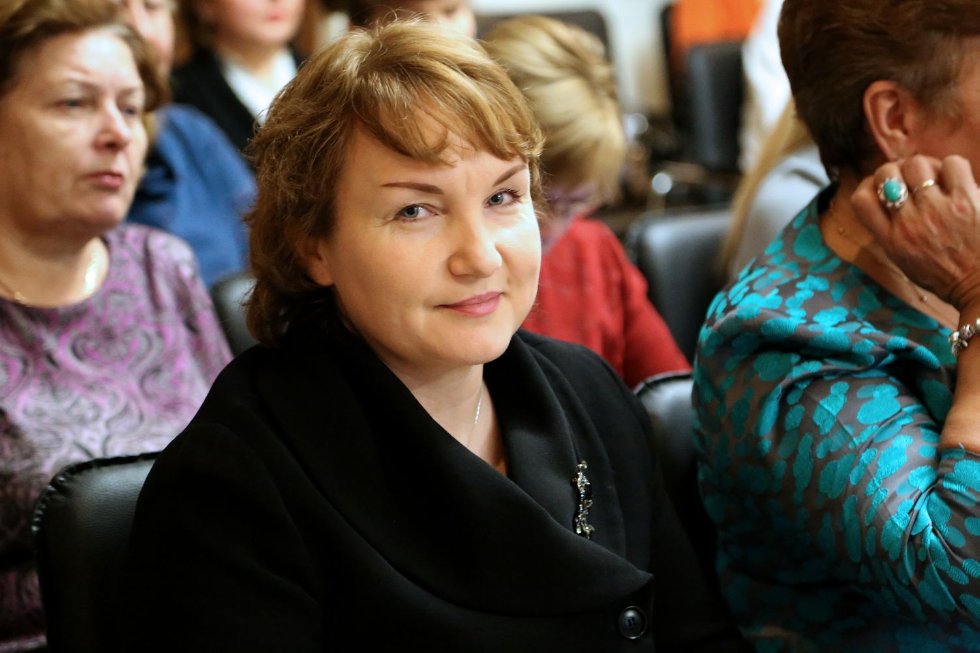 Система общественных ценностей глазами современной женщины: обсуждение и дебаты на круглом столе в Кремле. Система общественных ценностей глазами современной женщины: обсуждение и дебаты на круглом столе в Кремле.