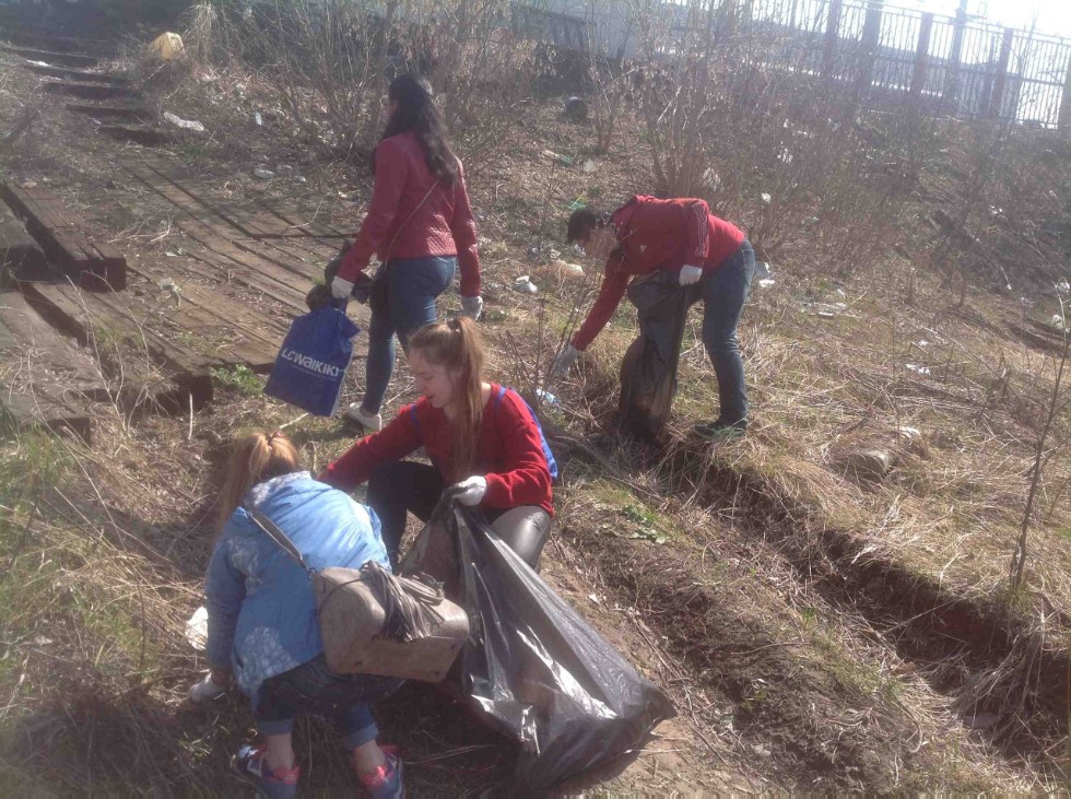 Трудовая ламбада на железнодорожных склонах Трудовая ламбада на железнодорожных склонах