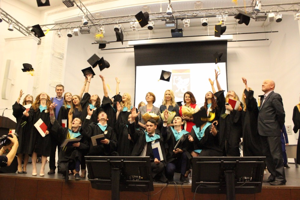 Поздравляем выпускников ИУЭФ - 2017! Поздравляем выпускников ИУЭФ - 2017!