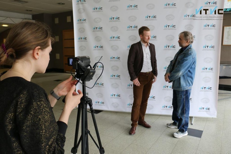 Заглянули в будущее IT вместе с Данилой Медведевым Заглянули в будущее IT вместе с Данилой Медведевым