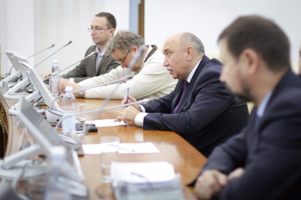 Chairman of NHS England Malcom Grant Visits Kazan University