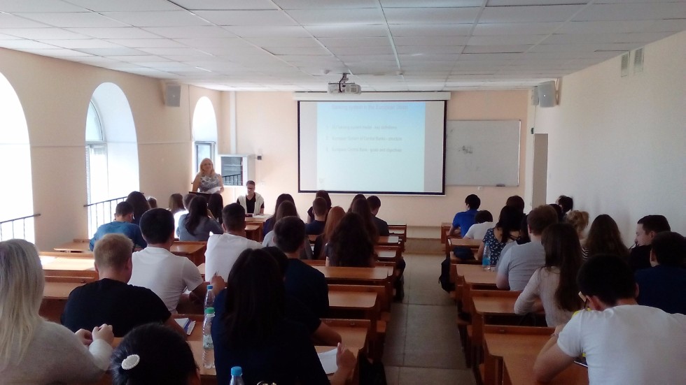 Вторая лекция адъюнкта Вроцлавского университета Магдалена Бувалек Вторая лекция адъюнкта Вроцлавского университета Магдалена Бувалек